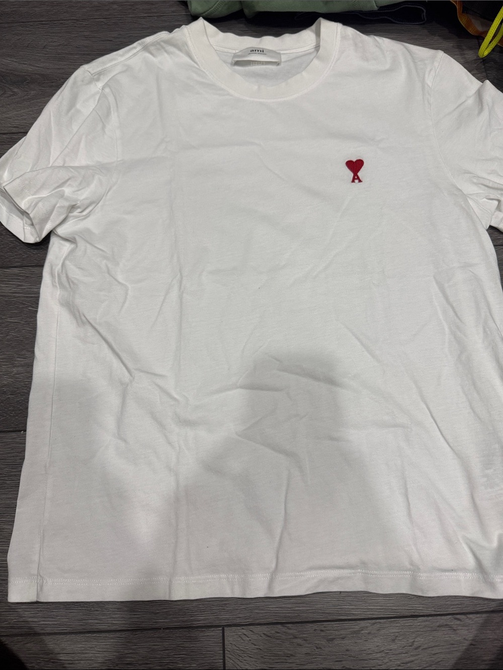 Ami White Crewneck Tee with Small Red Heart A Motif
